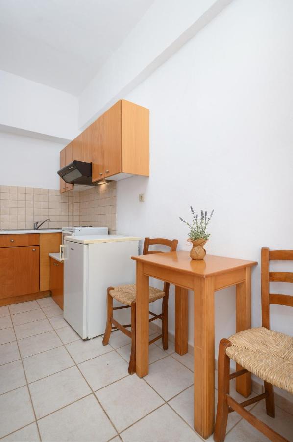Adonis Hotel Agia Galini Exterior foto