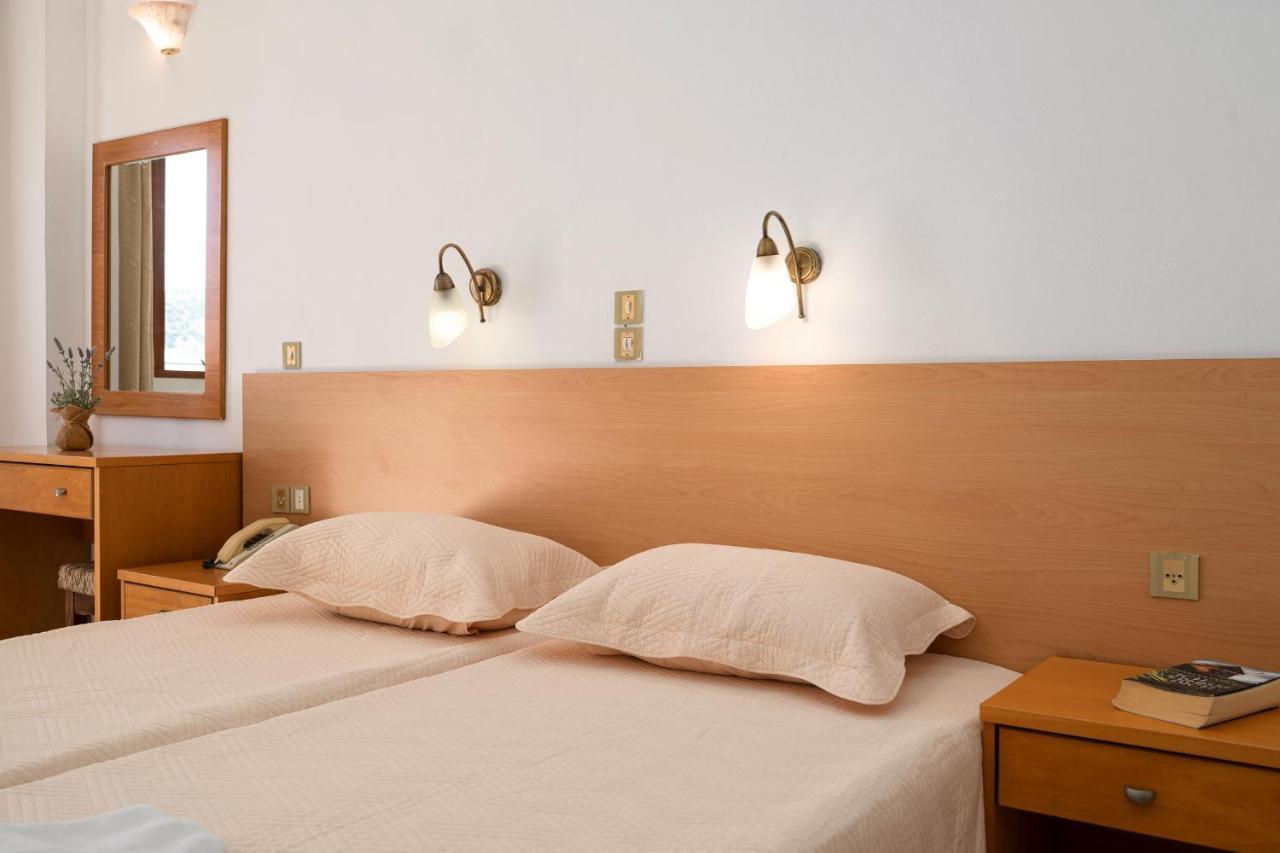 Adonis Hotel Agia Galini Exterior foto