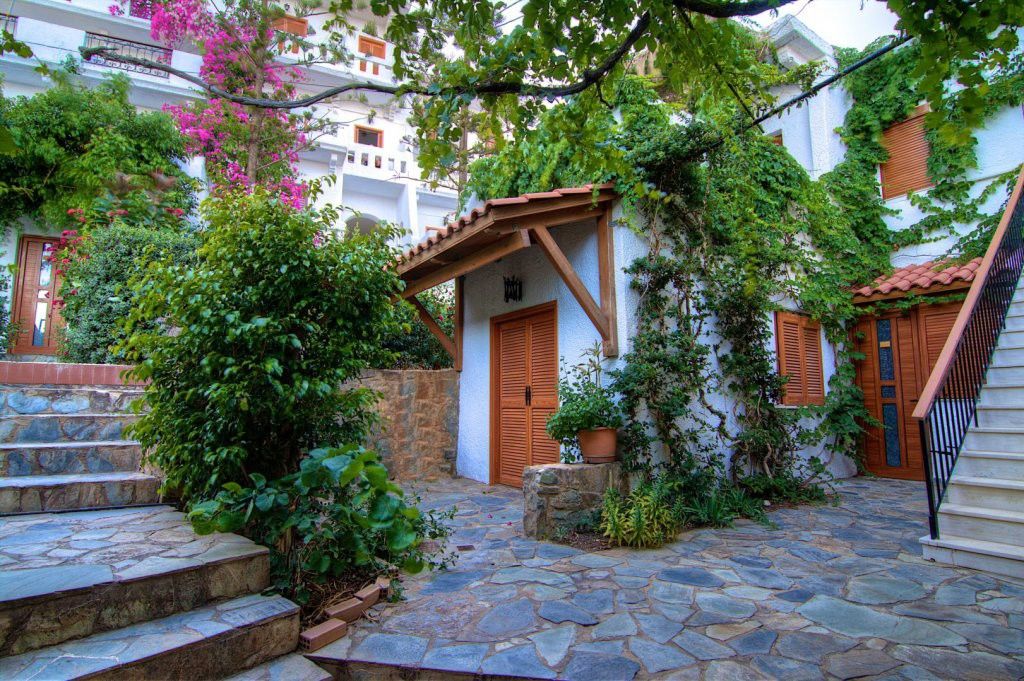 Adonis Hotel Agia Galini Exterior foto
